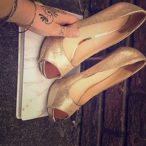 Aldo gold glitter 3inch heels
